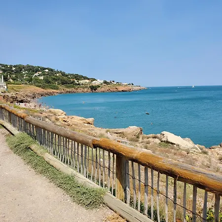 Apartment Studio Cabine Renove Criques De La Corniche